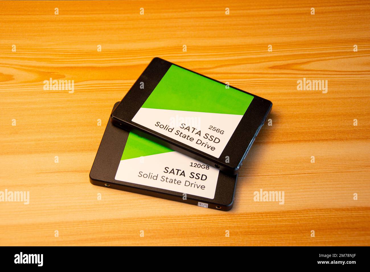 2,5-Zoll-SSD-Festplatten sind heutzutage sehr gefragt. Stockfoto