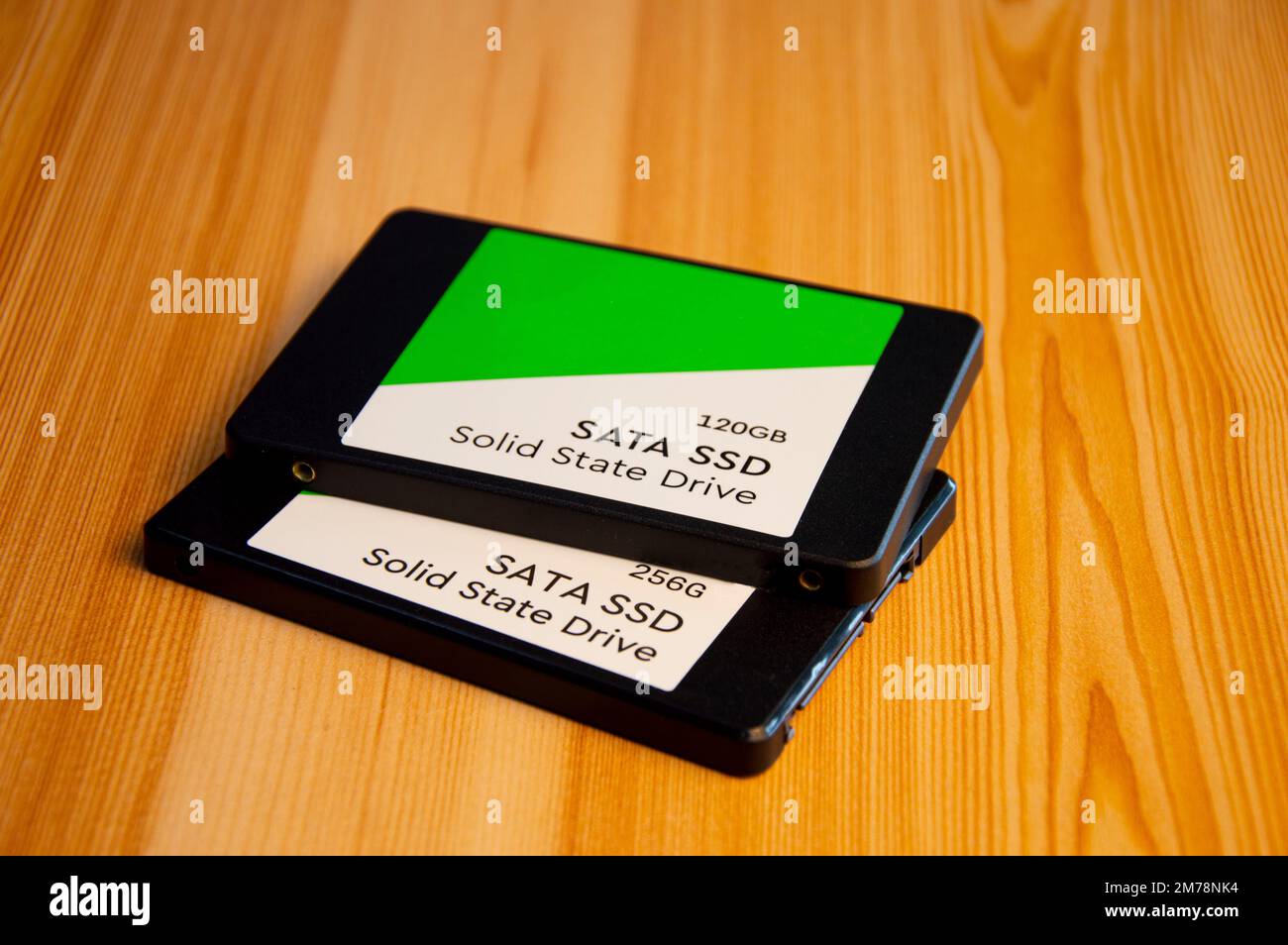 2,5-Zoll-SSD-Festplatten sind heutzutage sehr gefragt. Stockfoto