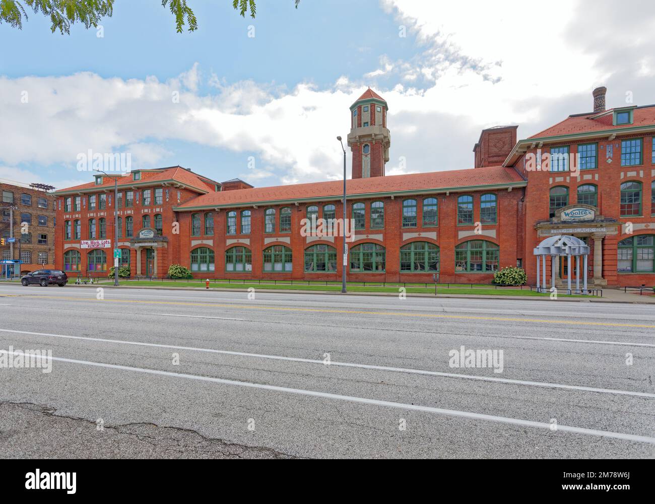 Das Tower Press Building, heute eine Künstlergemeinschaft, wurde 1907 als H. Black Garment Factory Building erbaut und später an Tower Press verkauft. Stockfoto