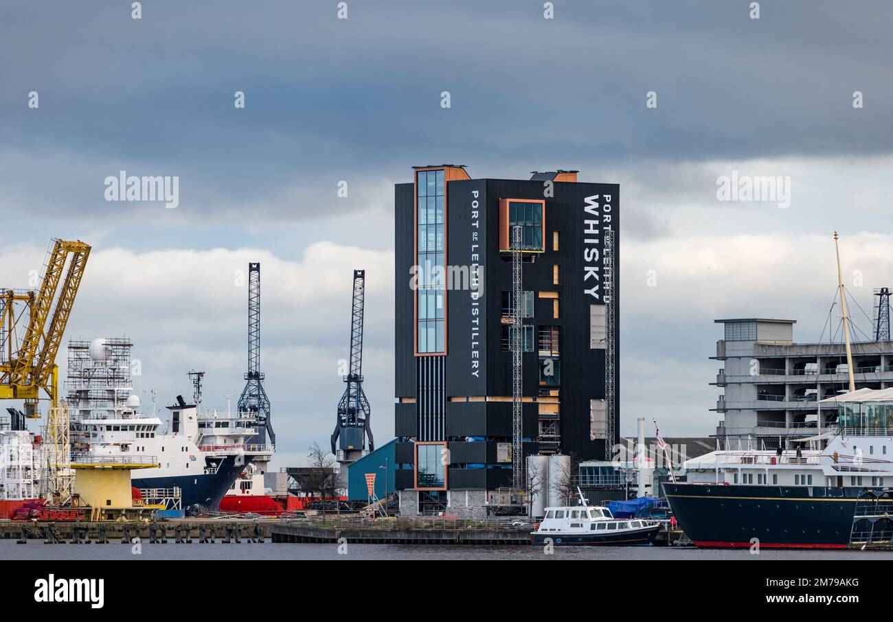 Im Bau befindlicher Hafen der Leith Destillerie, Leith Harbour, Dockyard, Edinburgh, Schottland, UK Stockfoto