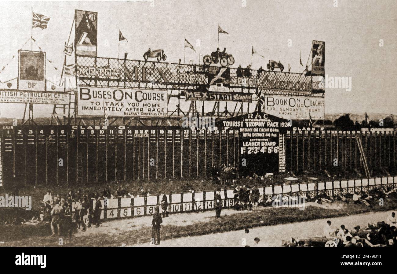 Foto 1928 – Britisches Rangliste für Motorrennen beim RAC International Tourist Trophy Race, Irland. Die Autorennen der RAC Tourist Trophy (TT) fanden auf einer im Uhrzeigersinn geschlossenen Rennstrecke in Newtownards, Comber und Dundonald (County Down ) statt. Stockfoto