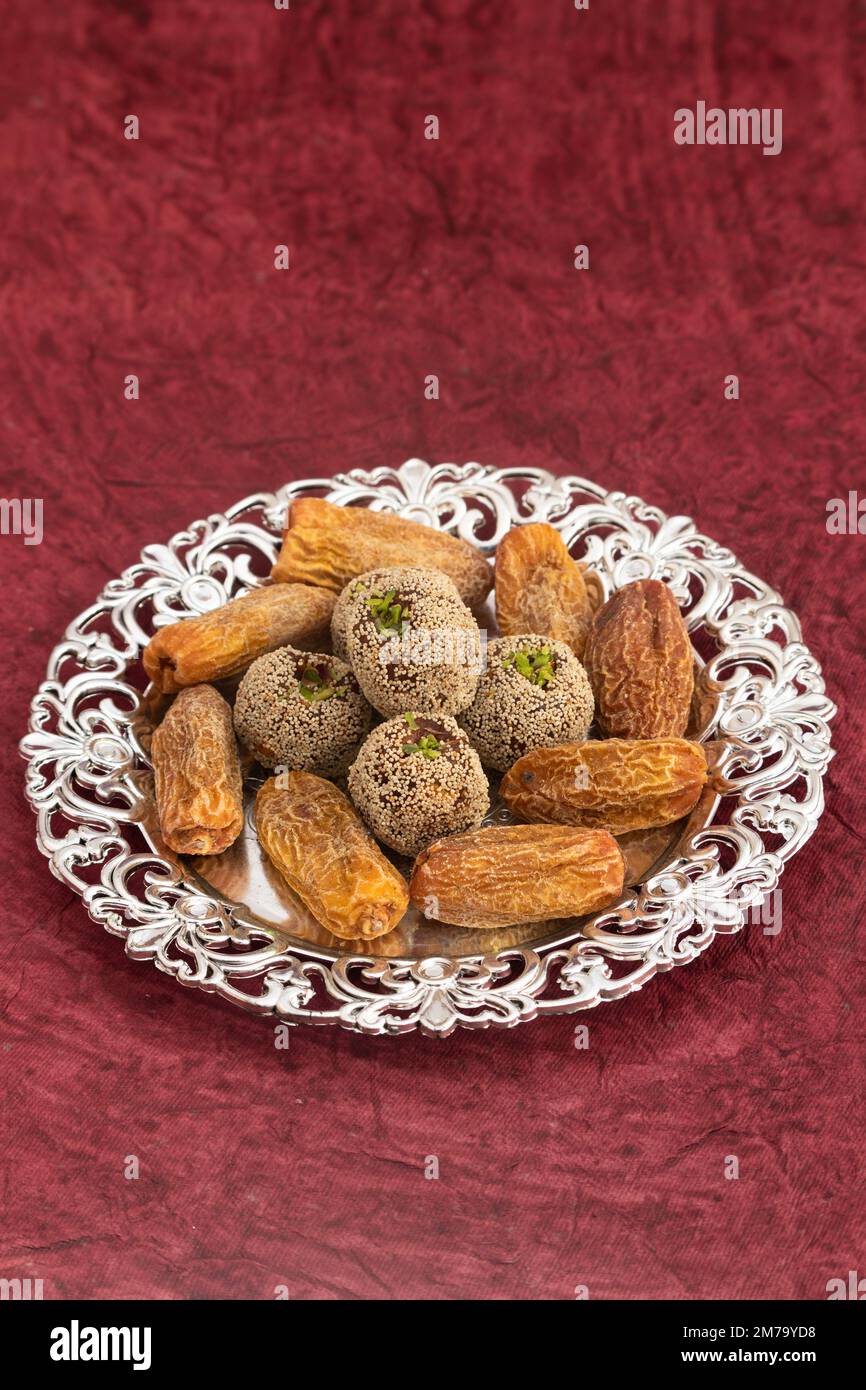 Winterdelikatesse Khajoor Pak Ist Ein Süßes Dessert Aus Reichen Datteln ...