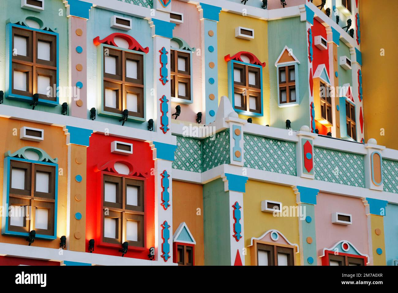 jemenis authentisches traditionelles Haus oder farbenfrohes Gebäudedesign Stockfoto