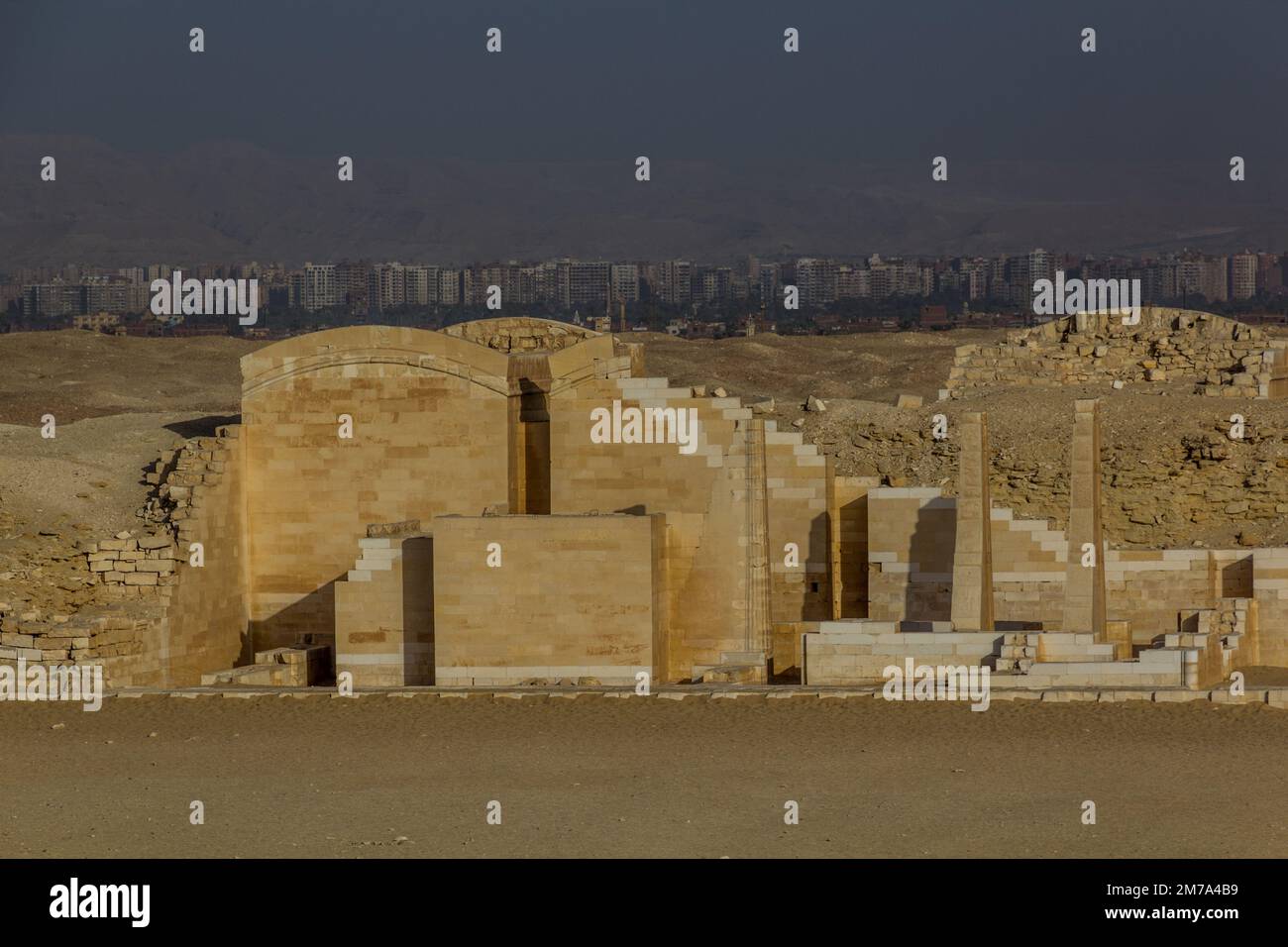 Ruinen des Grabkomplexes Djoser (Zoser) in Sakkara, Ägypten Stockfoto