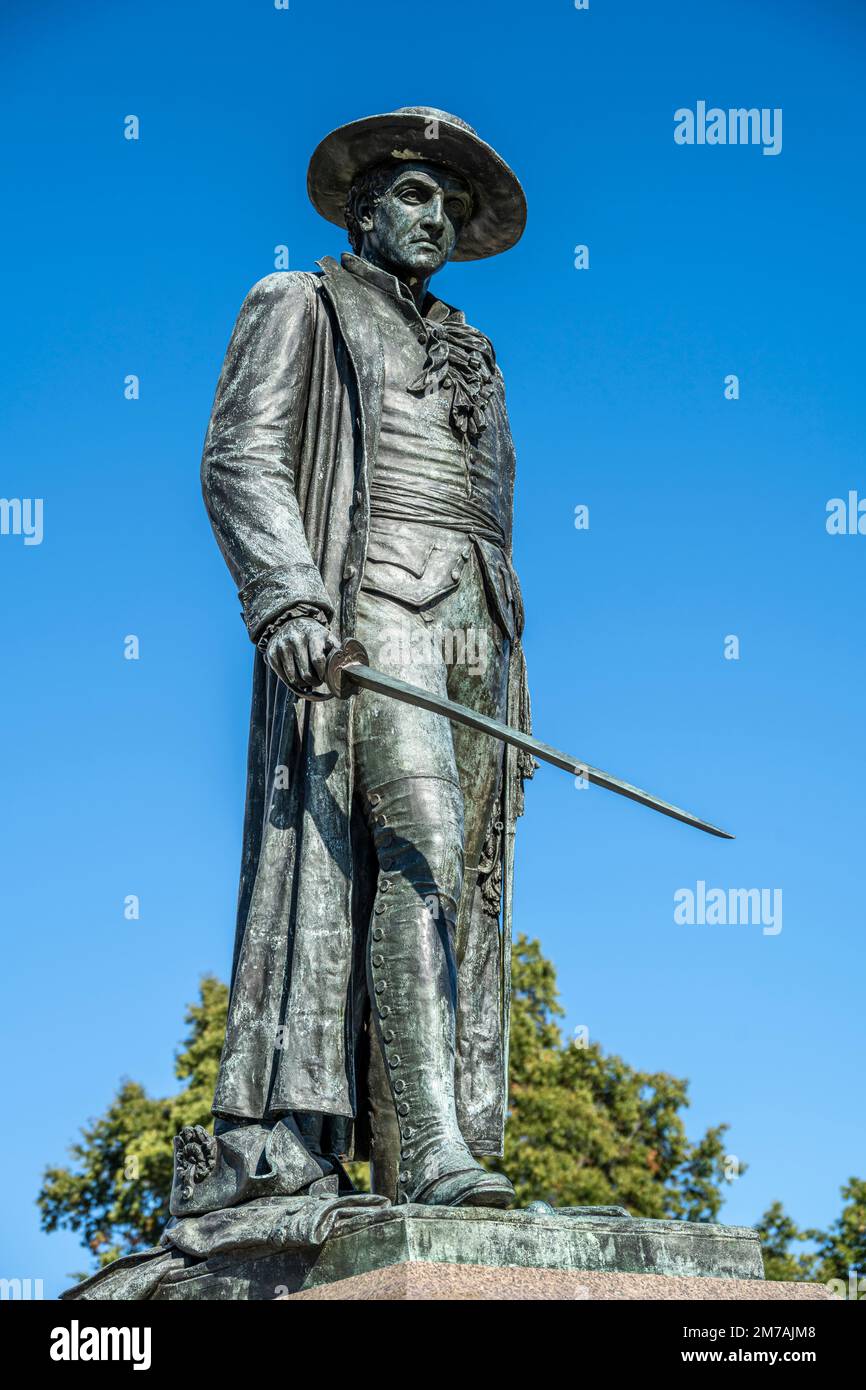 Statue von William Prescott am Bunker Hill Monument, amerikanischer Oberst bei der Schlacht von Bunker Hill, bekannt für den Befehl: "Nicht schießen, bis Sie sehen. Stockfoto