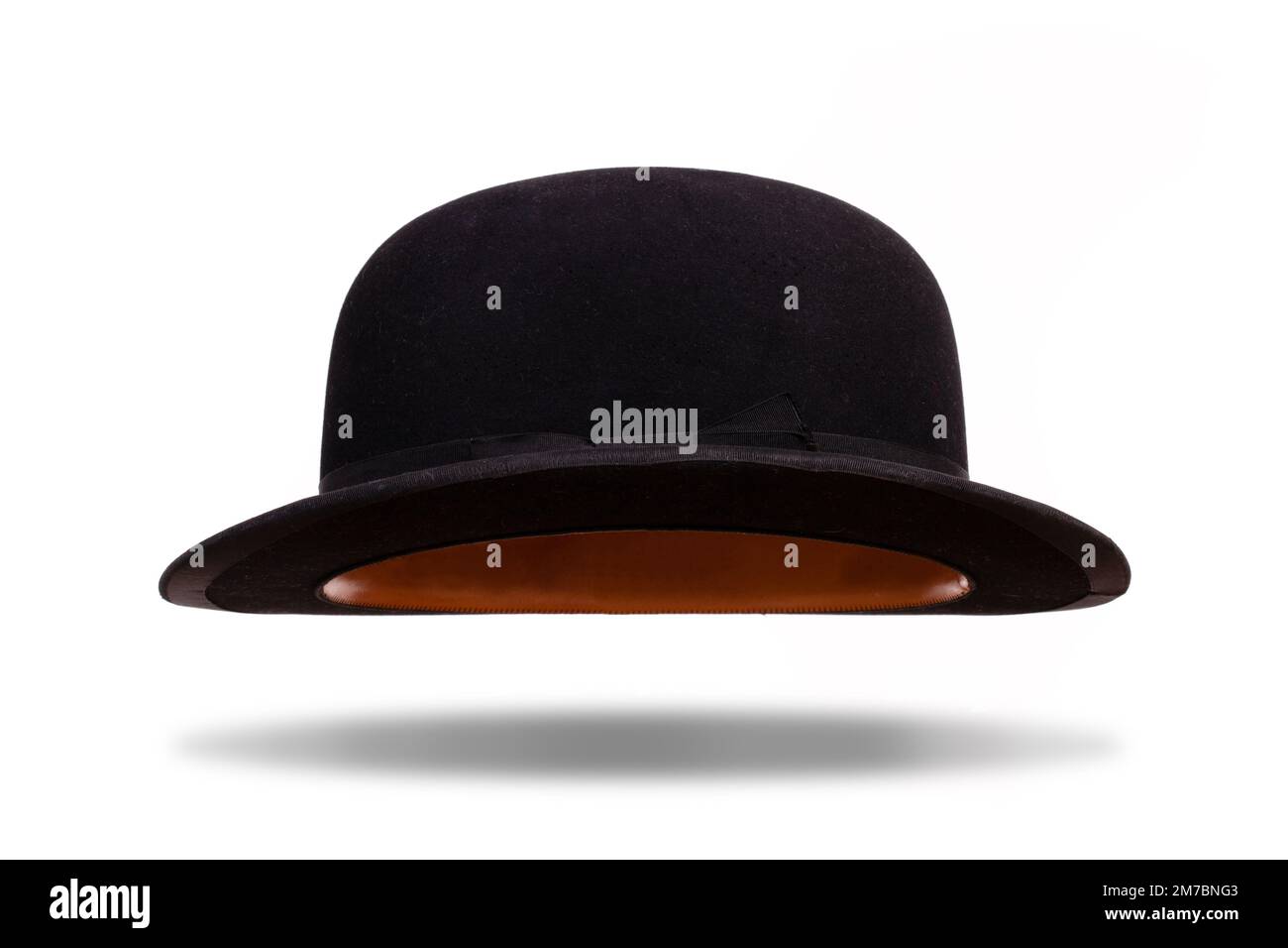 Schwarzer Bowler-Hut mit Schatten isoliert auf weißem Hintergrund Stockfoto