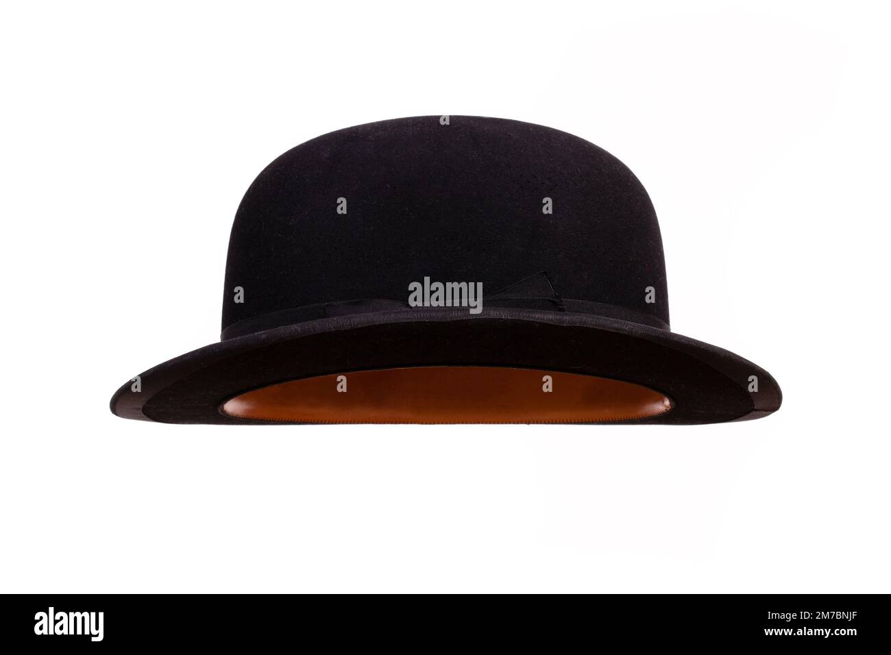 Schwarzer Bowler-Hut, Seitenansicht isoliert auf weißem Hintergrund Stockfoto