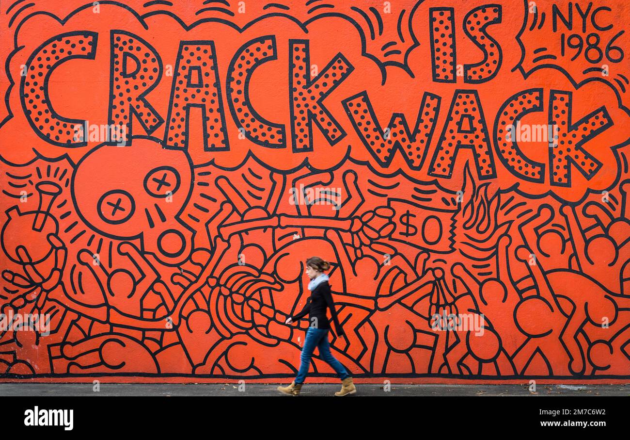 Crack ist Wack, ein Wandbild von Keith Haring in East Harlem, New York. Stockfoto