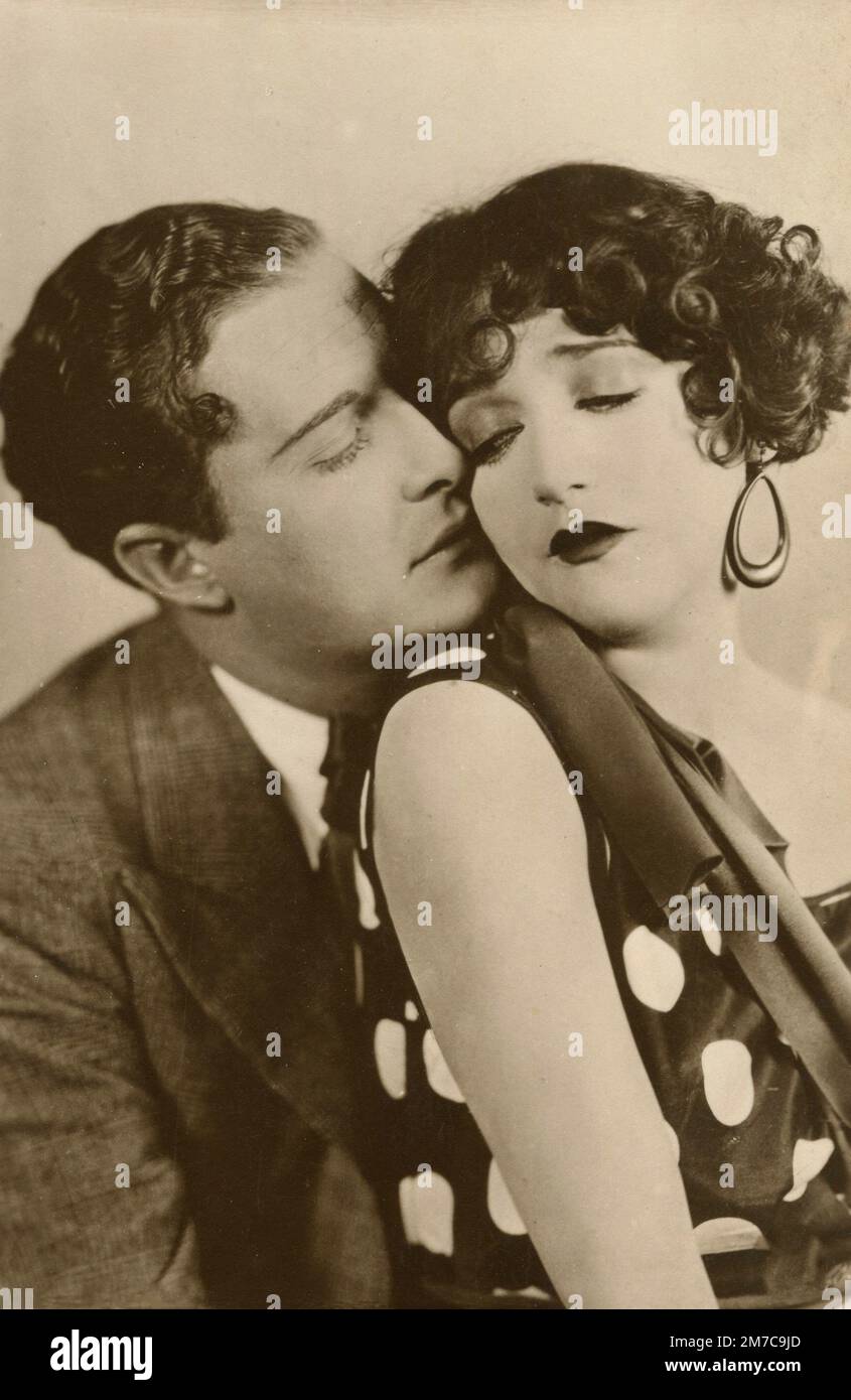 Amerikanische Schauspielerin Bebe Daniels und Schauspielerin Douglas Gilmore im Film Ein Kuss im Taxi, 1927 Stockfoto