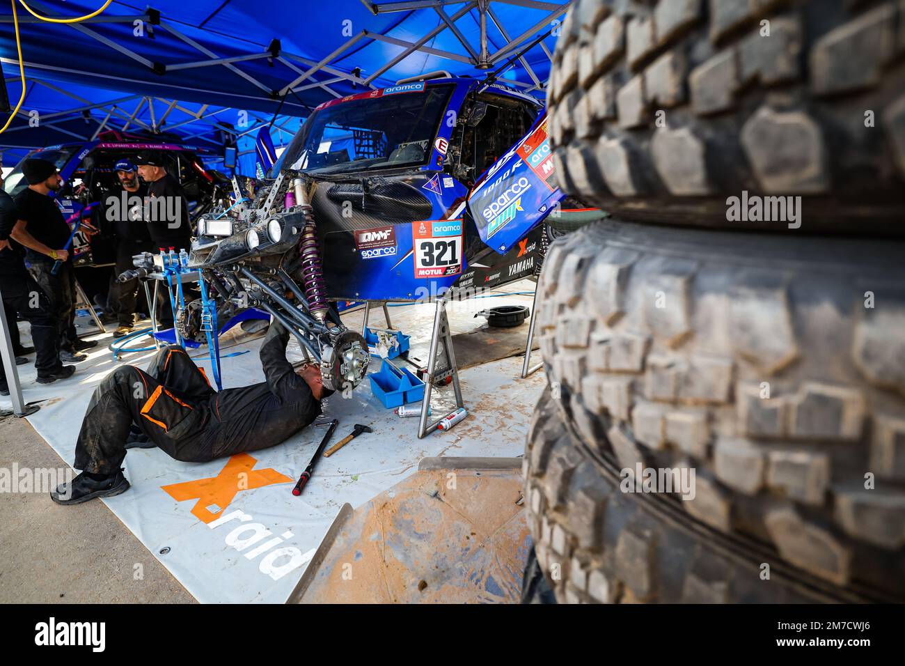 X-RAID Yamaha Supported Team, Yamaha, SSV, FIA W2RC, Mechanics at Work während des restlichen Tages des Dakar 2023 in Riad, am 9. Januar 2023 in Riad, Saudi-Arabien - Foto: Florent Gooden/DPPI/LiveMedia Stockfoto