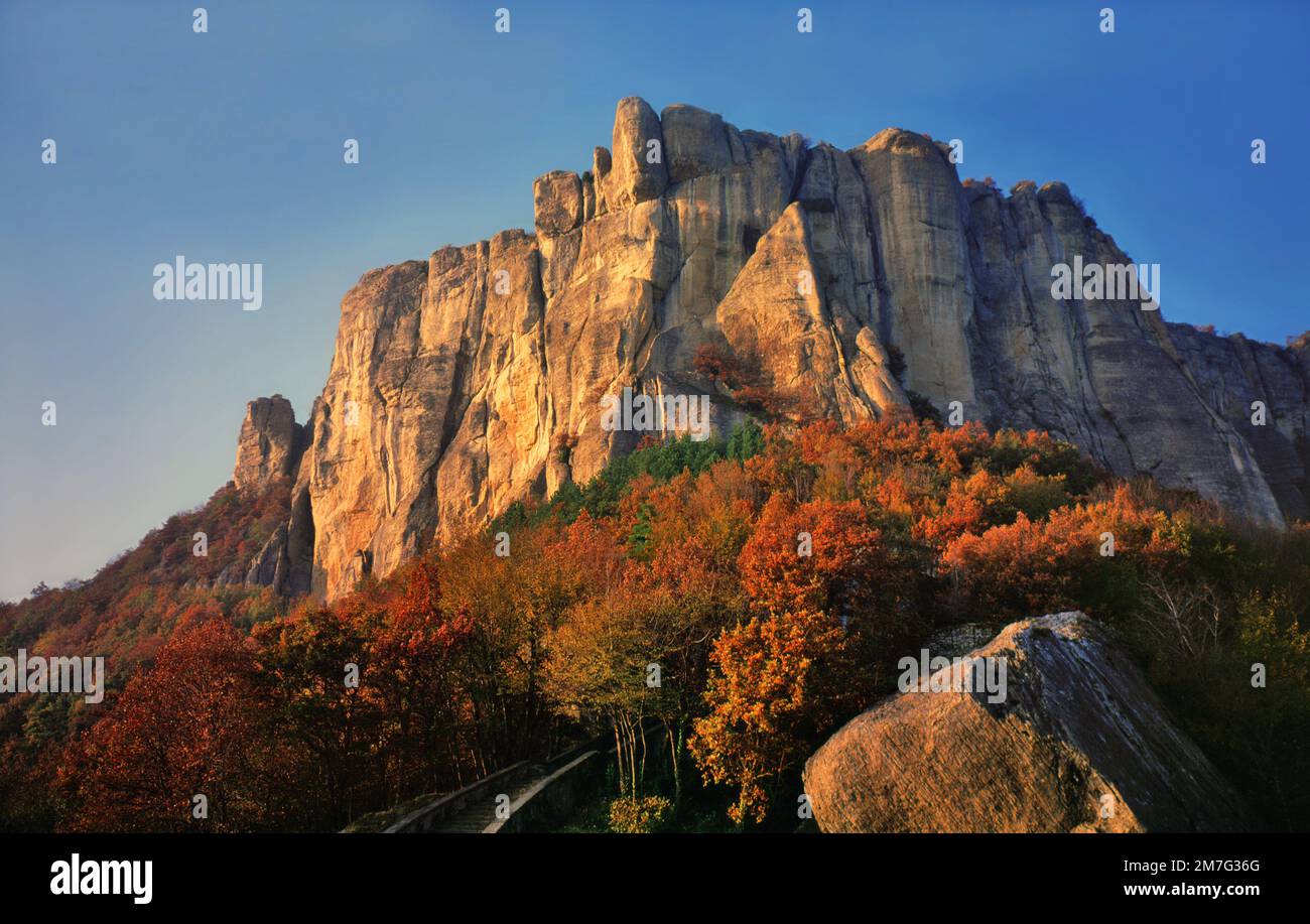 Pietra di Bismantova (Südblick) Stockfoto