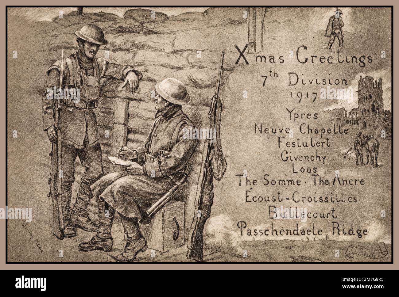 WW1 Weihnachtspostkarte Eine Weihnachtspostkarte, auf der zwei amerikanische Soldaten in einem Graben stehen, einer schreibt einen Brief. Weihnachtsgrüße 7., Abteilung 1917, Eine Weihnachtspostkarte mit zwei amerikanischen Soldaten in einem Graben, einer schreibt einen Brief. YPERN DER SOMME PASSCHENDALE RIDGE „Weihnachtsgrüße 7. Abteilung 1917...“ Stockfoto