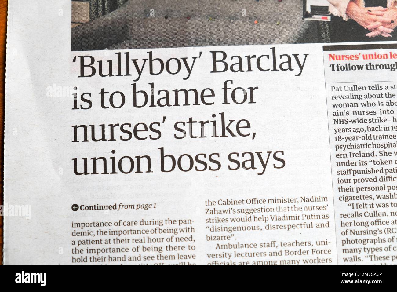 "Bullyboy" Barclay ist verantwortlich für den Streik der Krankenschwestern - Gewerkschaftsboss Guardian Schlagzeile Titelartikel 9. Dezember 2022 London UK Stockfoto