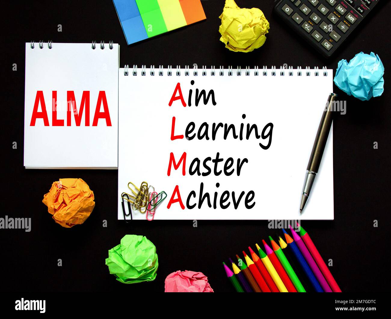 ALMA AIM Lerner Meister erreichen Symbol. Konzeptbegriffe ALMA AIM Learn Master Achievle auf weißem Hintergrund. Business ALMA AIM Learn Stockfoto