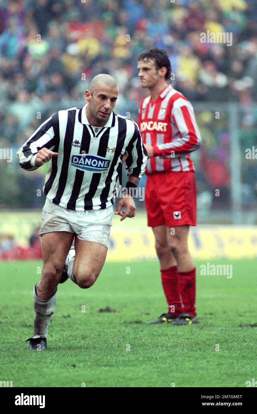 Juventus fc 1993 1994 Fotos und Bildmaterial in hoher Auflösung Alamy