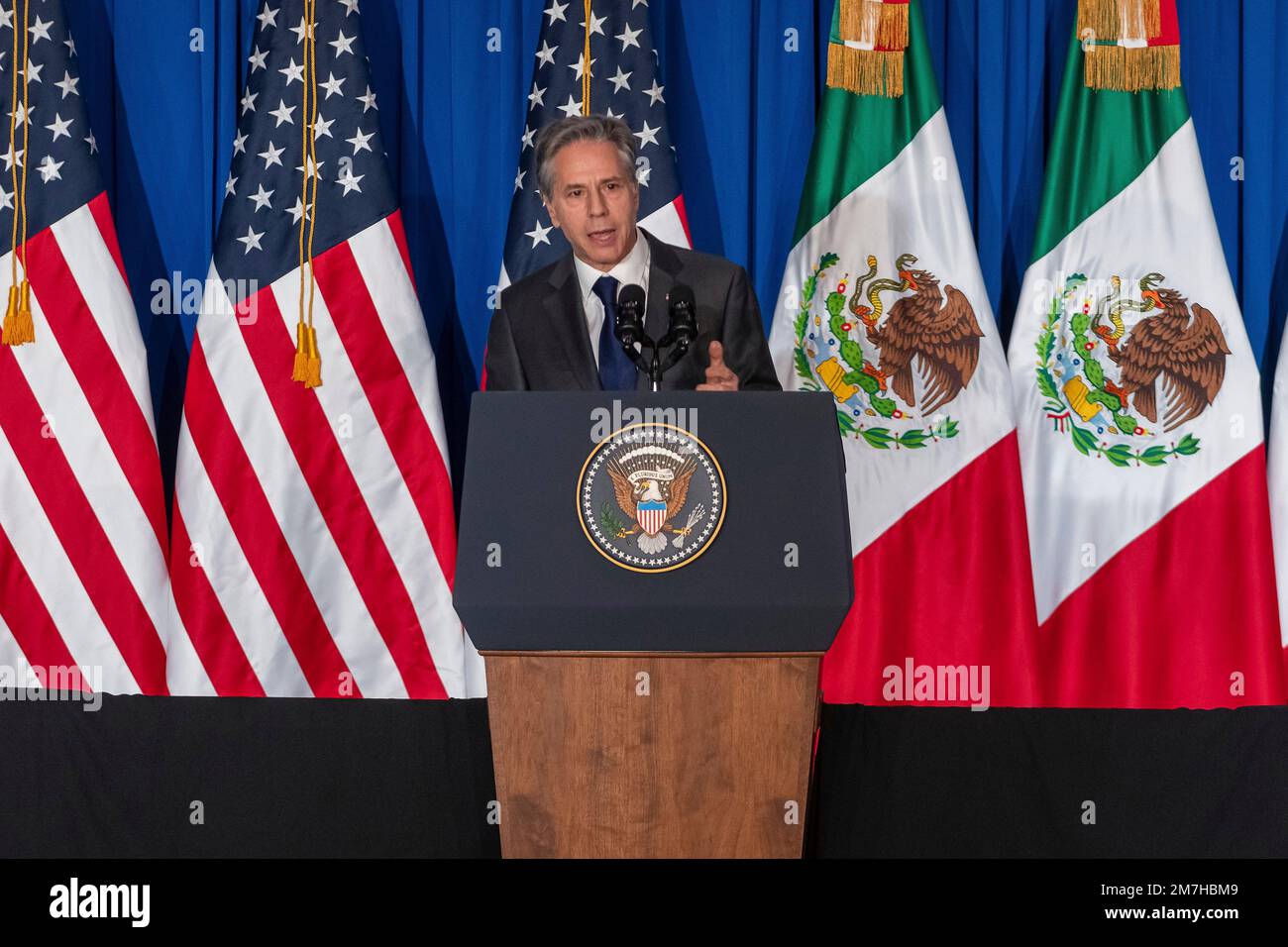 Mexiko-Stadt, Mexiko. 08. Januar 2023. US-Außenminister Tony Blinken spricht bei einem Treffen mit den USA Botschafter, 8. Januar 2023 in Mexiko-Stadt, Mexiko. Kredit: Ron Przysucha/State Department Photo/Alamy Live News Stockfoto