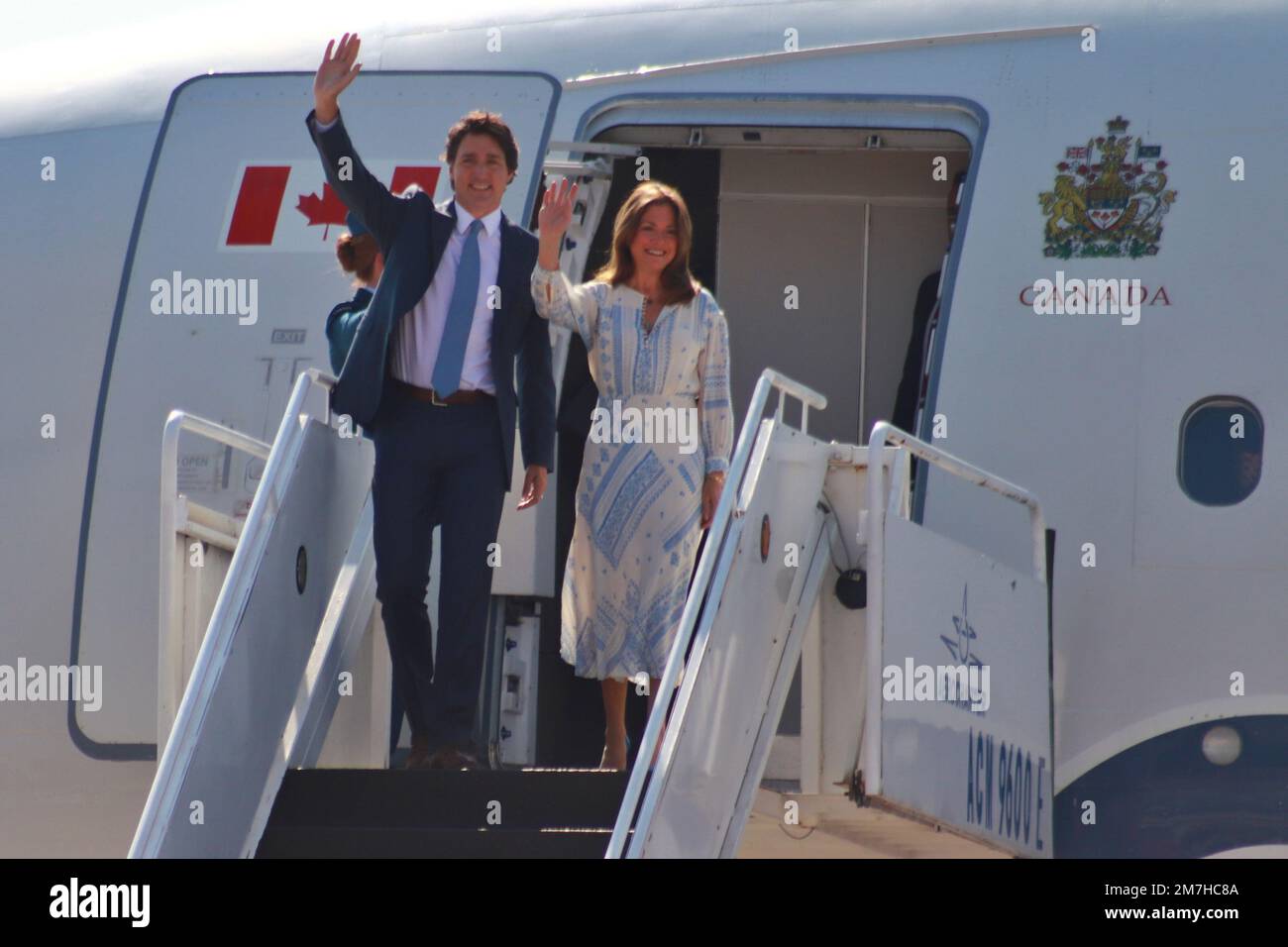 09. Januar 2023 in Mexiko-Stadt, Mexiko: Der kanadische Premierminister Justin Trudeau und seine Frau Sophie Gregoire Trudeau kommen am Felipe Angeles International Airport an, um an den Führern des North America Summit 10. teilzunehmen. Am 09. Januar 2023 in Mexico City, Mexiko. (Foto: Carlos Santiago/Eyepix Group) Stockfoto