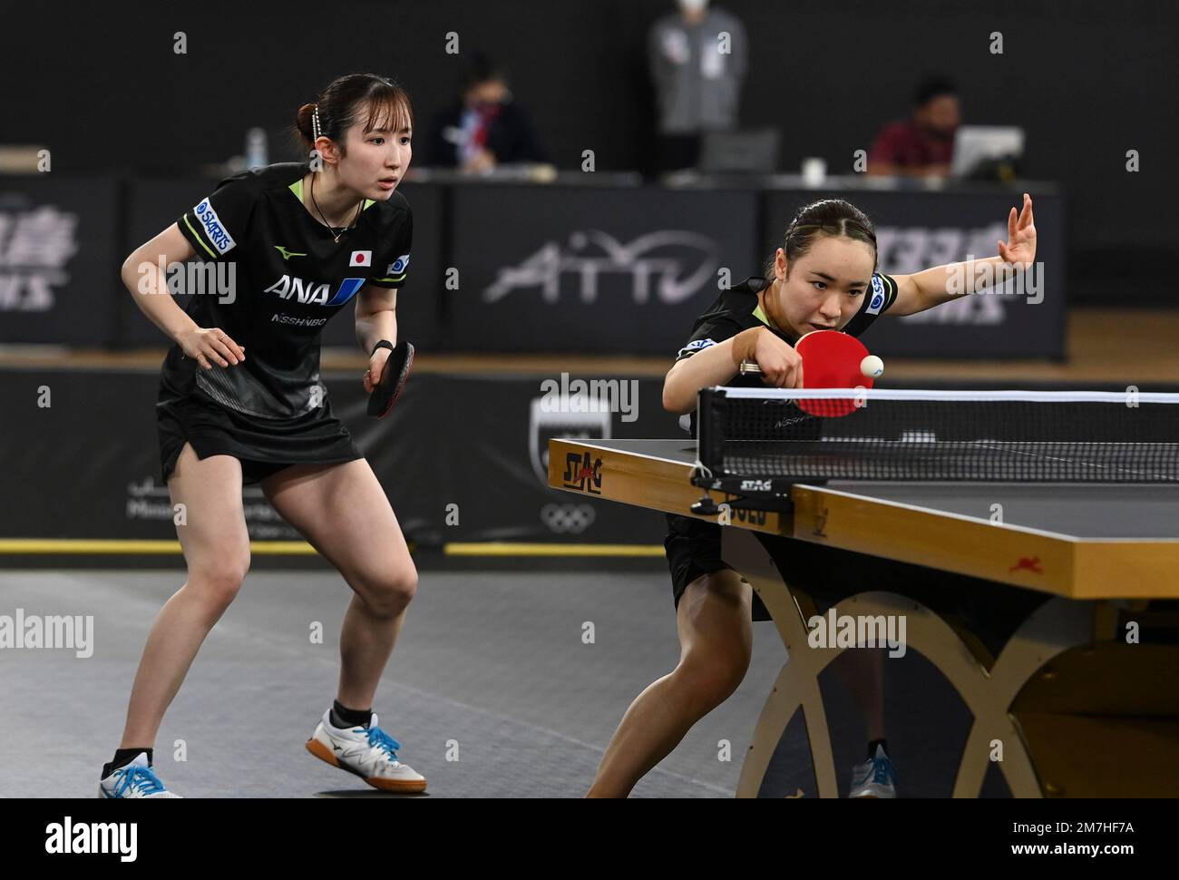 Doha, Katar. 9. Januar 2023. Hayata Hina/Ito Mima (R) aus Japan ...