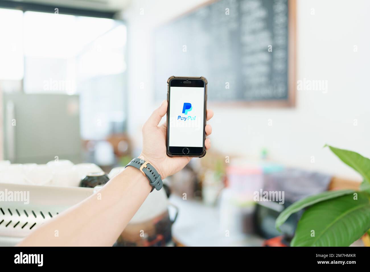 Chiang Mai Thailand.15. Oktober 2022: PayPal der größte Anbieter von E-Geld, der 1998 gegründet wurde. PayPal ist die beliebteste Art des Empfangs und Stockfoto