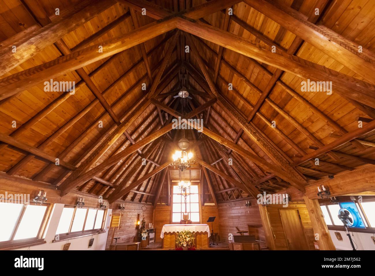 Japan, Honshu, Präfektur Nagano, Karuizawa, Katholische Kirche St. Paul, Innenansicht Stockfoto