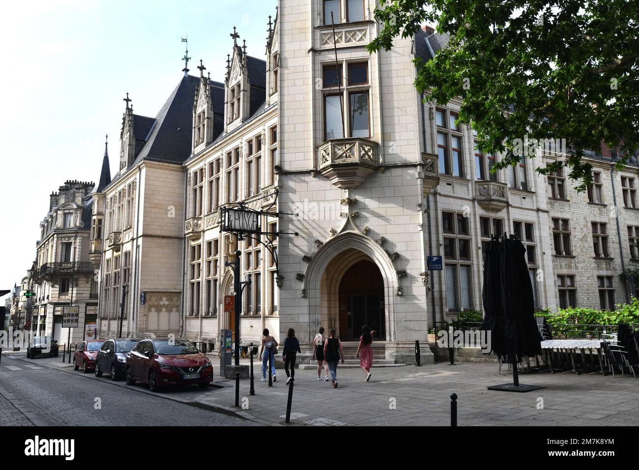 Neo Gothic Post Office in der Rue Moyenne in Bourges, Frankreich Stockfoto