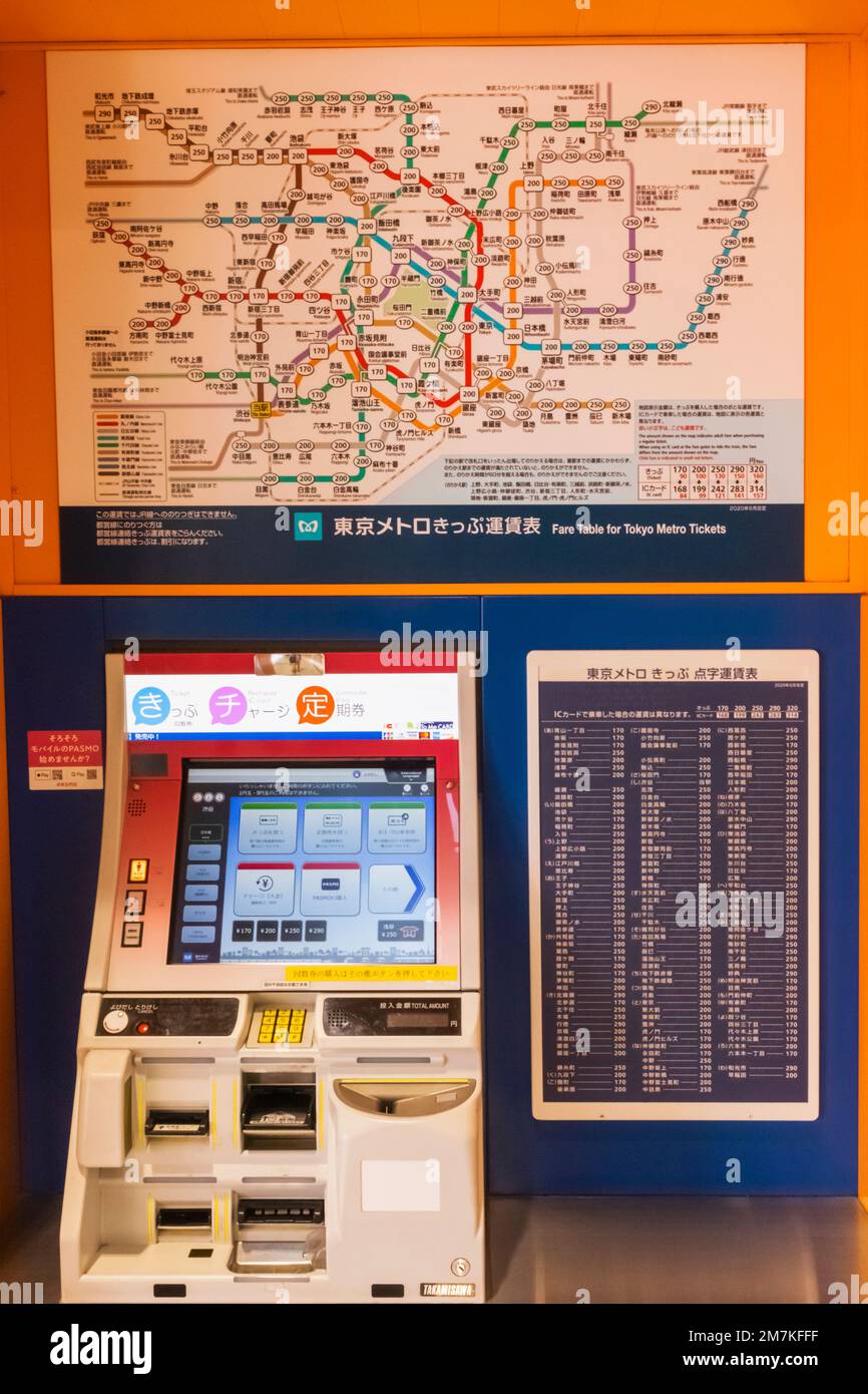 Japan, Honshu, Tokio, Shibuya, U-Bahnstation Shibuya, Ticketautomat und Karte des U-Bahn-Systems Stockfoto