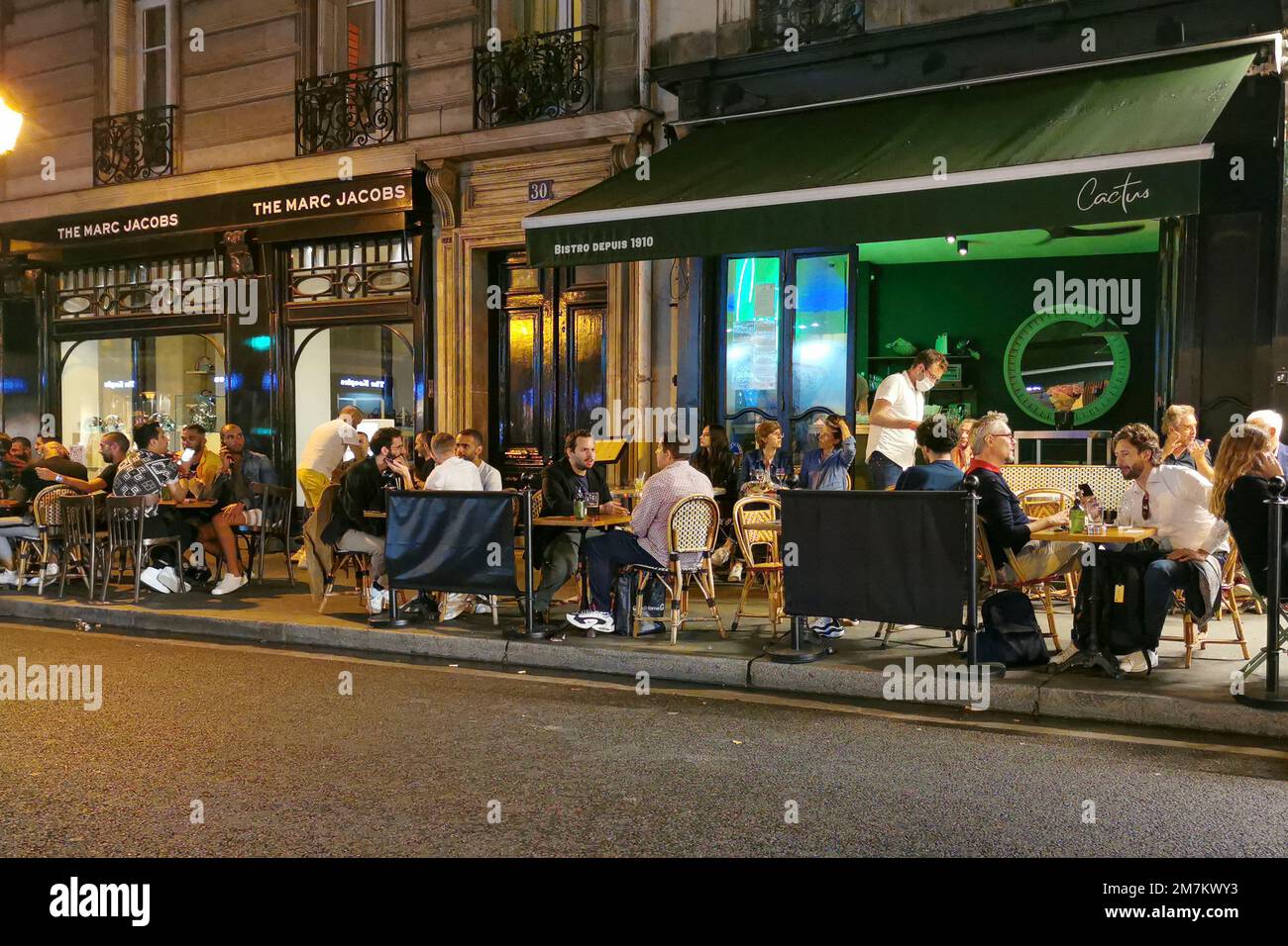 Frankreich, Paris, Nachtlokale in der berühmten Rue Rivoli, 1. Arrondissement, typische Luxusstraße Foto © Fabio Mazzarella/Sintesi/Alamy Stock Photo Stockfoto