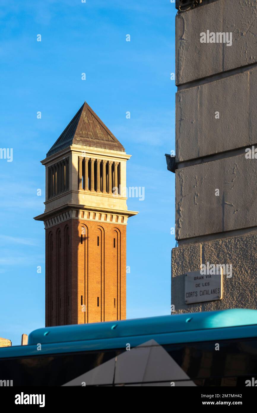 Venezianischer Turm auf der Plaza Espana in der Stadt Barcelona Stockfoto