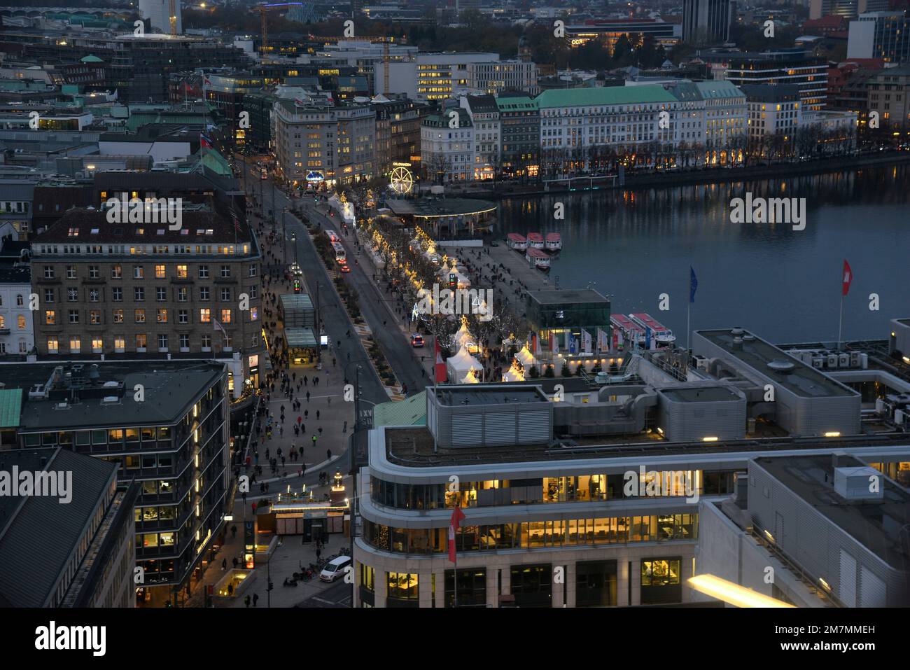 Deutschland, Hamburg, Blick auf den Jungfernsteig, Weißerzauber, Weihnachtsmarkt Stockfoto