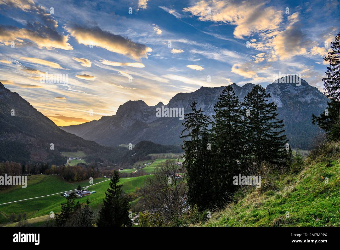 Deutschland, Bayern, Berchtesgadener Land, Ramsau, Soleleitungsweg, Blick auf Reiter Alm nahe Zipfhäusl Stockfoto