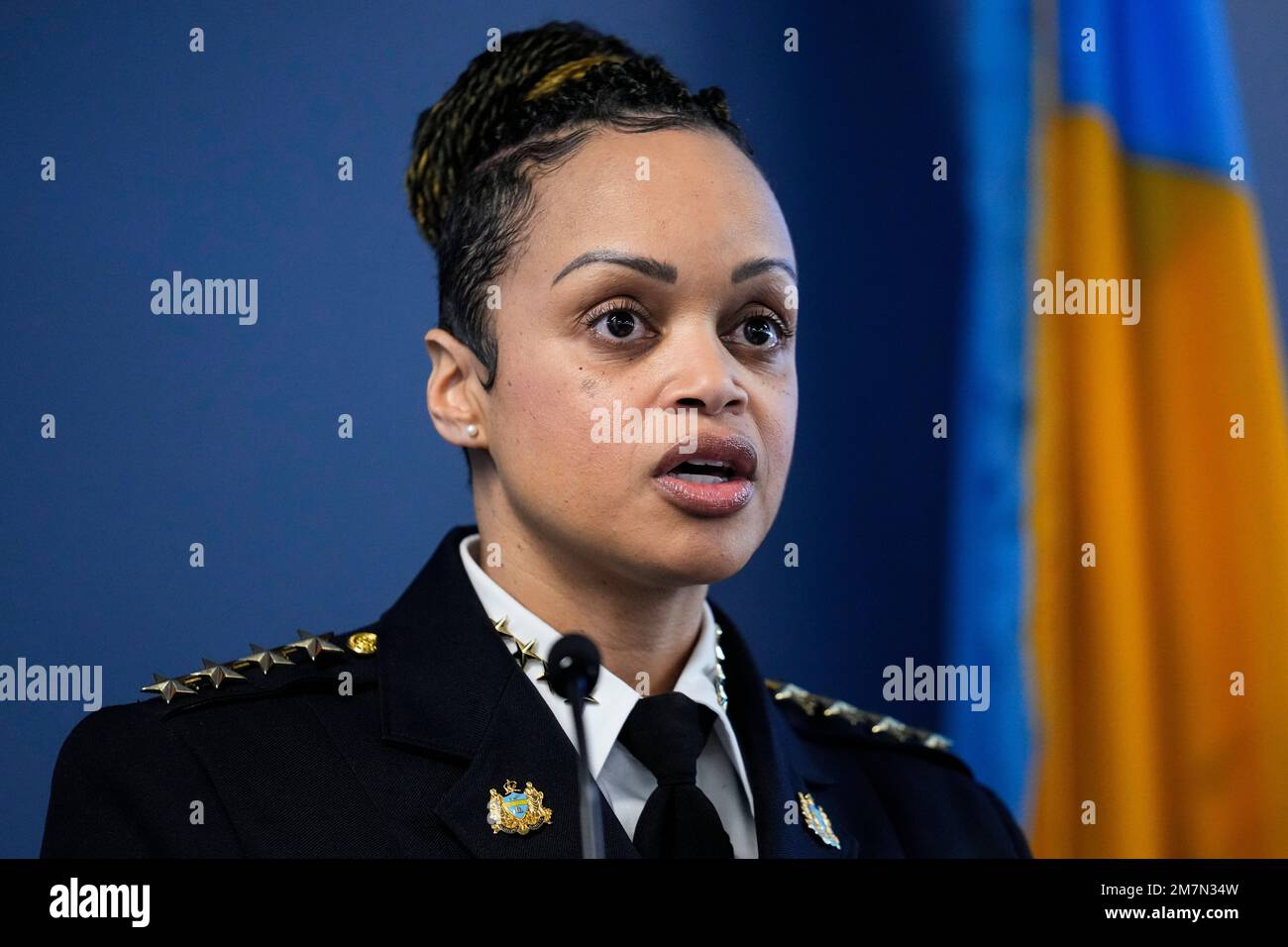 Philadelphia Police Commissioner Danielle Outlaw speaks with members of the media during a news conference in Philadelphia, Thursday, Dec. 8, 2022. Nearly 66 years after the battered body of a young boy was found stuffed inside a cardboard box, Philadelphia police have revealed the identity of the victim in the city's most notorious cold case. Police identified the boy as Joseph Augustus Zarelli. (AP Photo/Matt Rourke) Stockfoto