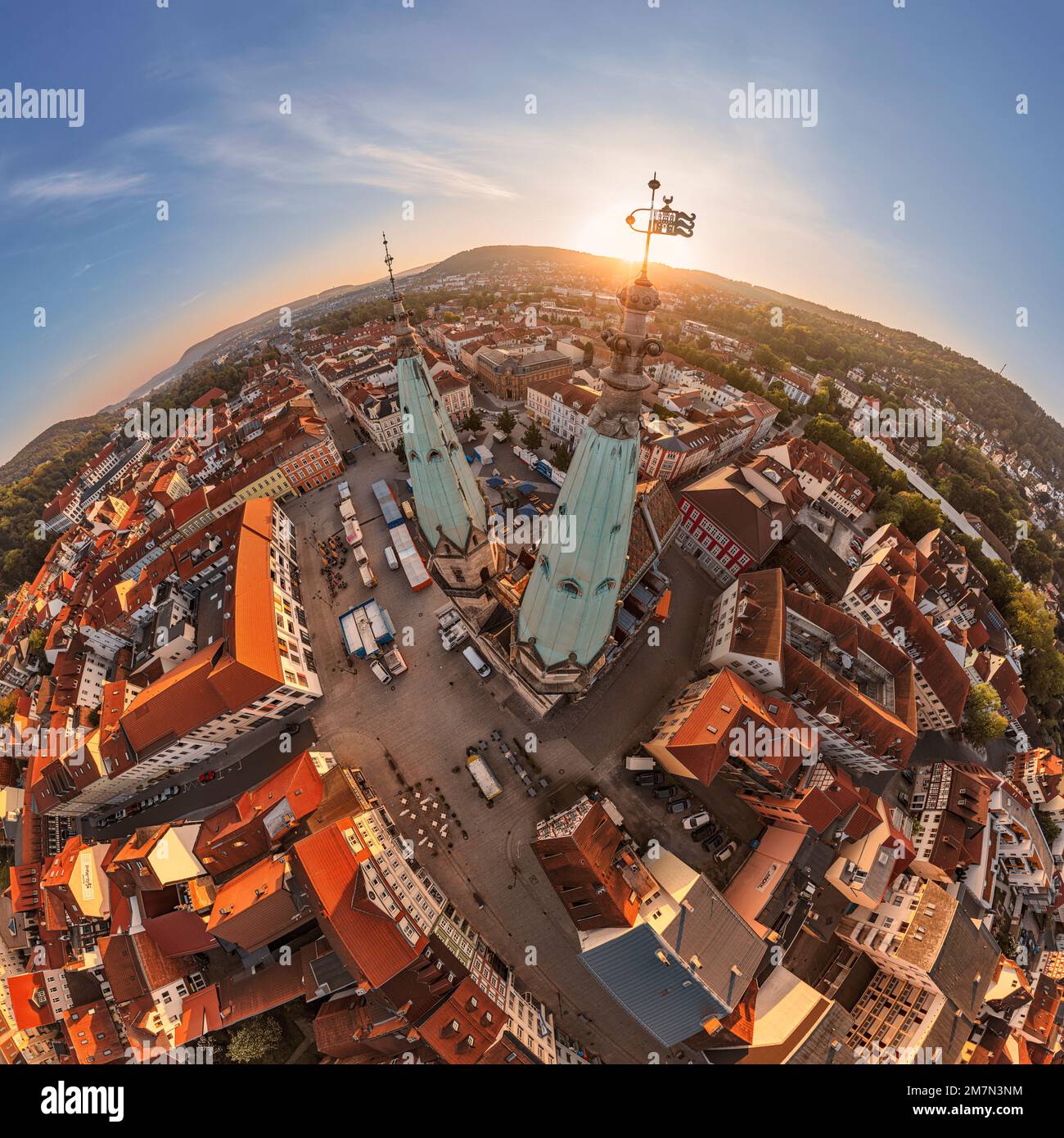 Deutschland, Thüringen, Meiningen, die Kirche, unsere Lieben, Stadt, Sonnenaufgang, teilweise Hintergrundbeleuchtung, Übersicht, Luftbild, Sphärisches Panorama Stockfoto
