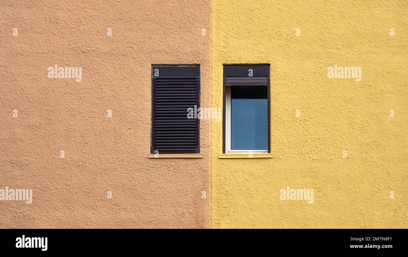 Fenster in Gruissan. Stockfoto