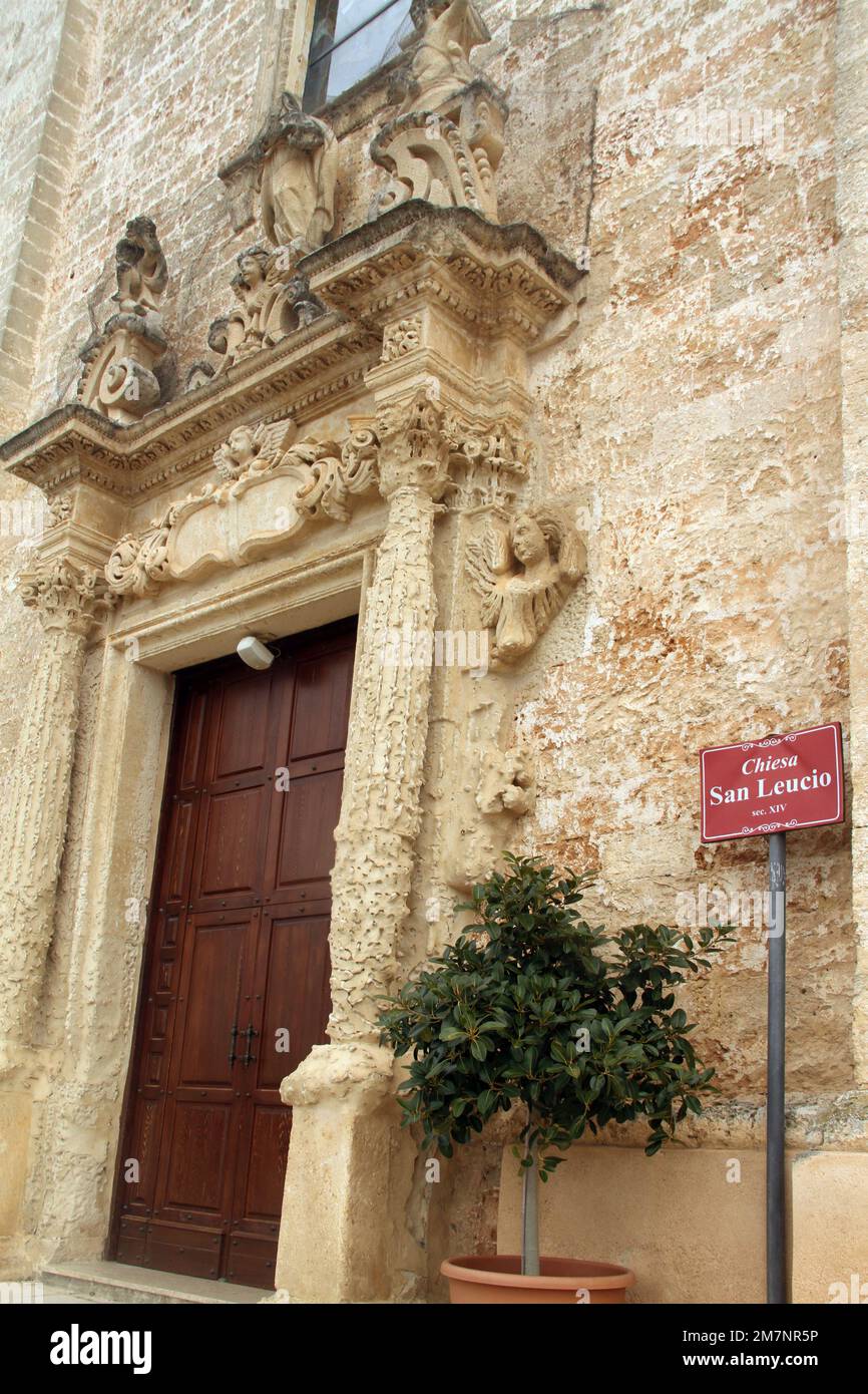 Felline, Italien. Außenansicht der Chiesa di San Leucio, im Barockstil im 14. Jahrhundert erbaut. Stockfoto