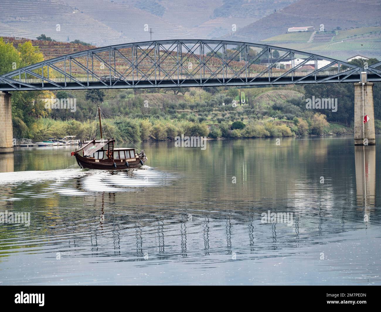 Fluss Duoro mit Segelboot, Pinhao, Portugal, Europa Stockfoto