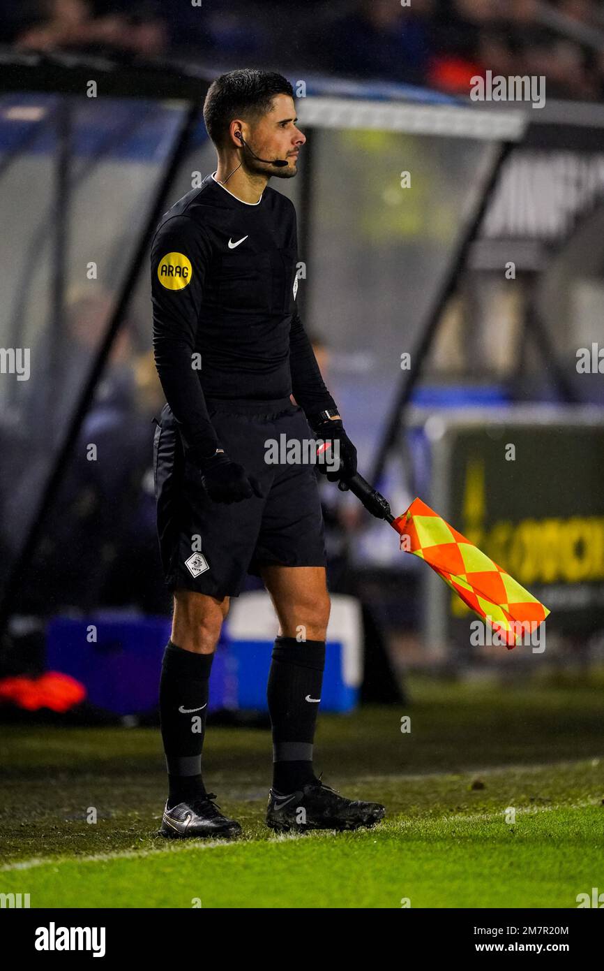 BREDA, NIEDERLANDE - JANUAR 10: Stellvertretender Schiedsrichter Martijn Beijer während des Spiels der Dutch TOTO KNVB Cup Runde 2 zwischen NAC Breda und FC Eindhoven im Rat Verlegh Stadion am 10. Januar 2023 in Breda, Niederlande (Foto von Joris Verwijst/Orange Pictures) Stockfoto