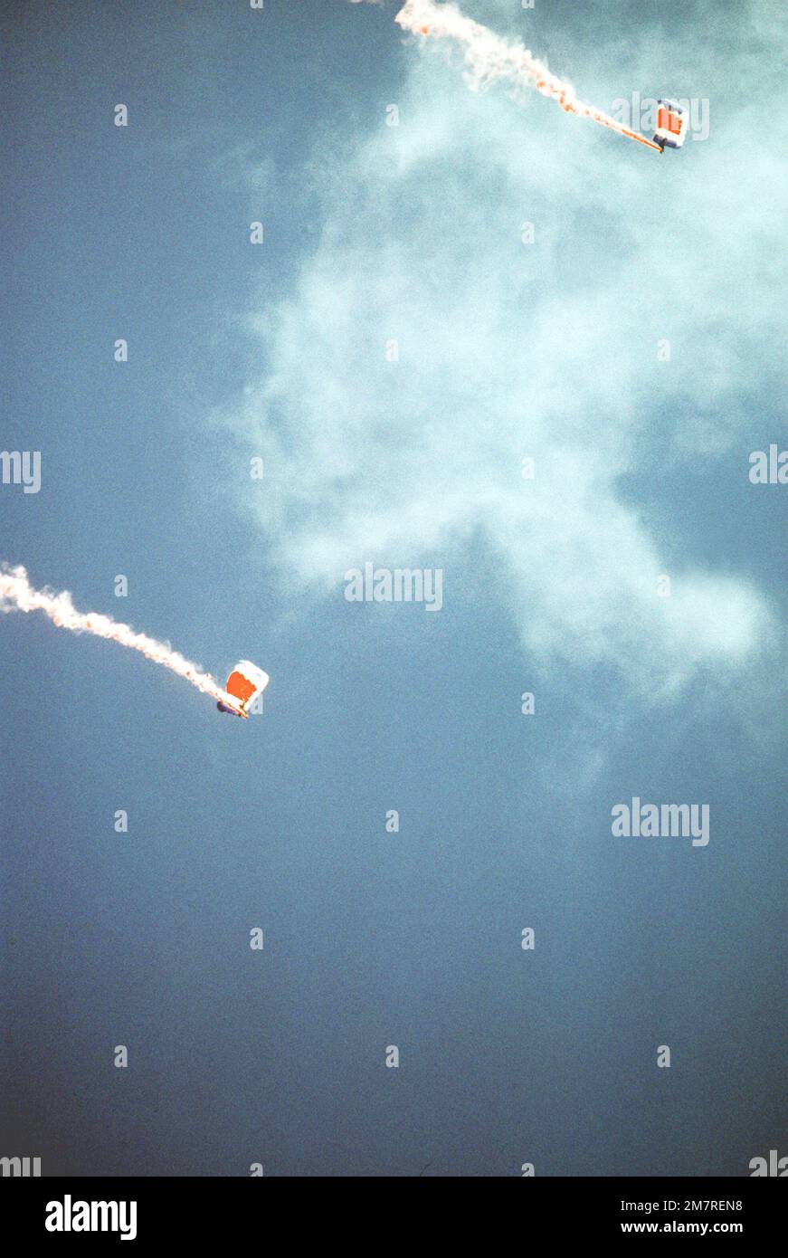 Mitglieder des 193. Command Parachute Teams zeigen ihre Fähigkeiten bei der Übung Black Hawk IV Einsatzgebiet/Serie: BLACK HAWK IV Basis: Howard Luftwaffenstützpunkt Land: Panama (PAN) Stockfoto