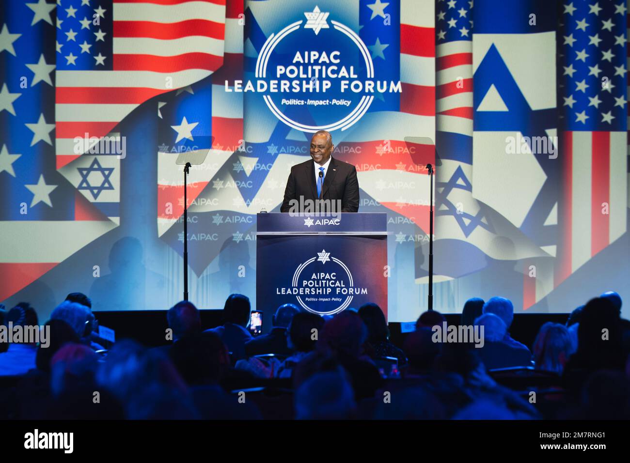 Washington, Vereinigte Staaten Von Amerika. 10. Januar 2023. Washington, Vereinigte Staaten von Amerika. 10. Januar 2023. USA Verteidigungsminister Lloyd Austin hält eine Ansprache vor dem American Israel Public Affairs Committee Political Leadership Forum, 10. Januar 2023 in Washington, DC Credit: MC2 Alexander Kubitza/DOD Photo/Alamy Live News Stockfoto