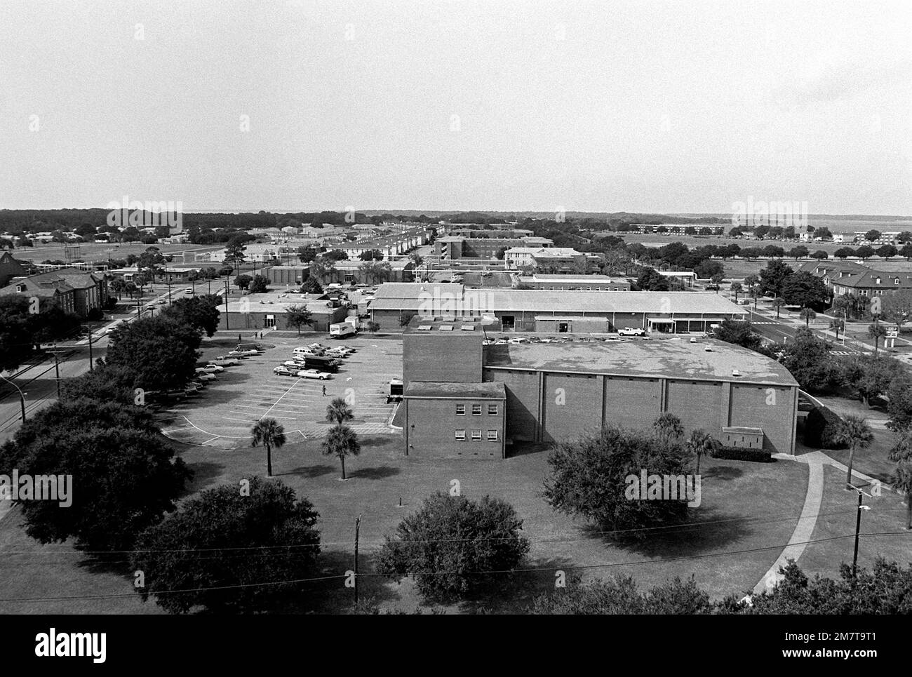 Panoramablick auf das Westende des Marine Corps Recruit Depot. Die Seite des Depot-Theaters befindet sich im Vordergrund. Basis: USMC Recruit Depot, Parris Island Bundesstaat: South Carolina (SC) Land: Vereinigte Staaten von Amerika (USA) Stockfoto