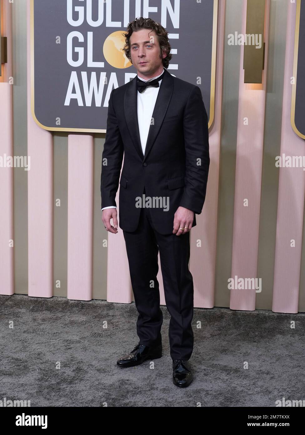 Los Angeles, USA. 10. Januar 2023. Jeremy Allen White wird am 10. Januar 2023 bei den jährlichen Golden Globe Awards 80. im Beverly Hilton in Los Angeles, Kalifornien, USA (Foto von Sthanlee B. Mirador/Sipa USA). Guthaben: SIPA USA/Alamy Live News Stockfoto