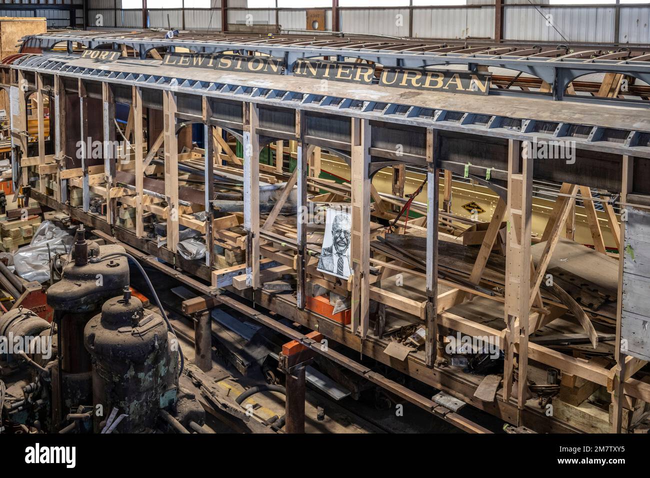 Donald G Curry Town House Shop restaurierte und reparierte alte Trolley-Autos im Seashore Trolley Museum Stockfoto