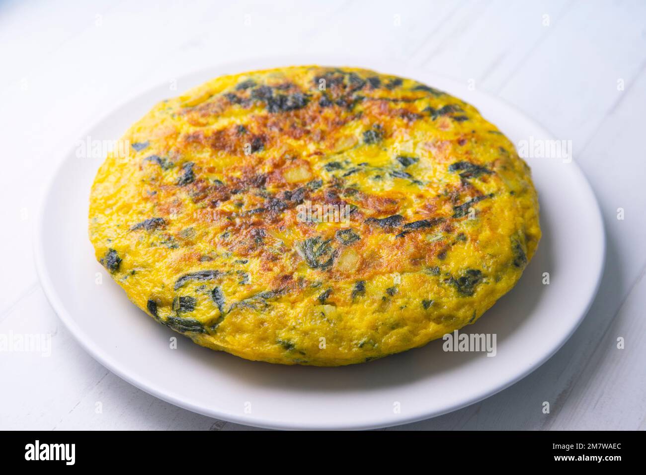 Spinatkartoffel-Omelette. Das Kartoffel-Omelett oder spanisches Omelett ...