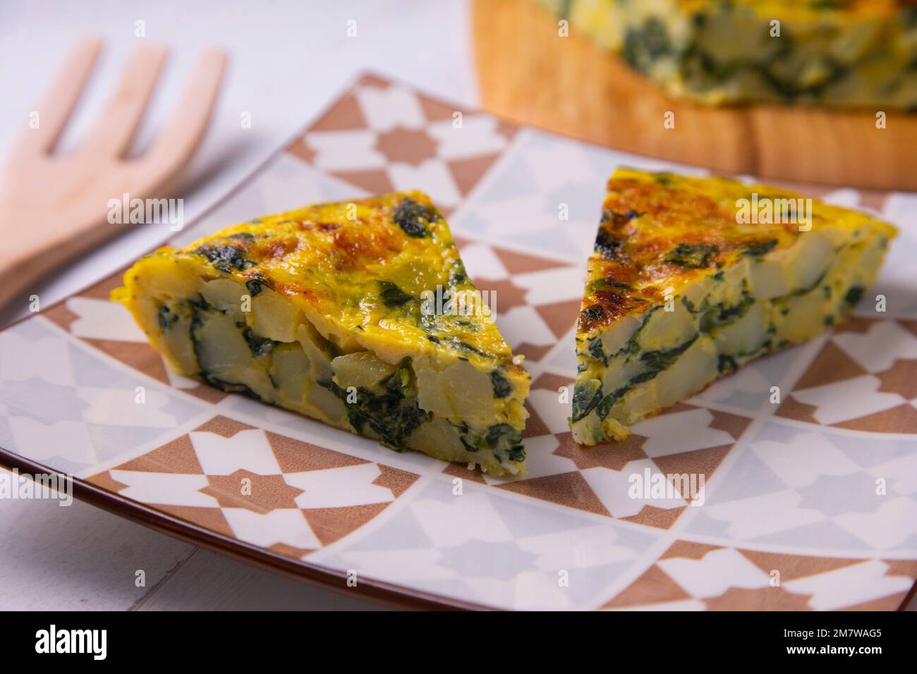 Spinatkartoffel-Omelette. Das Kartoffel-Omelett oder spanisches Omelett ...