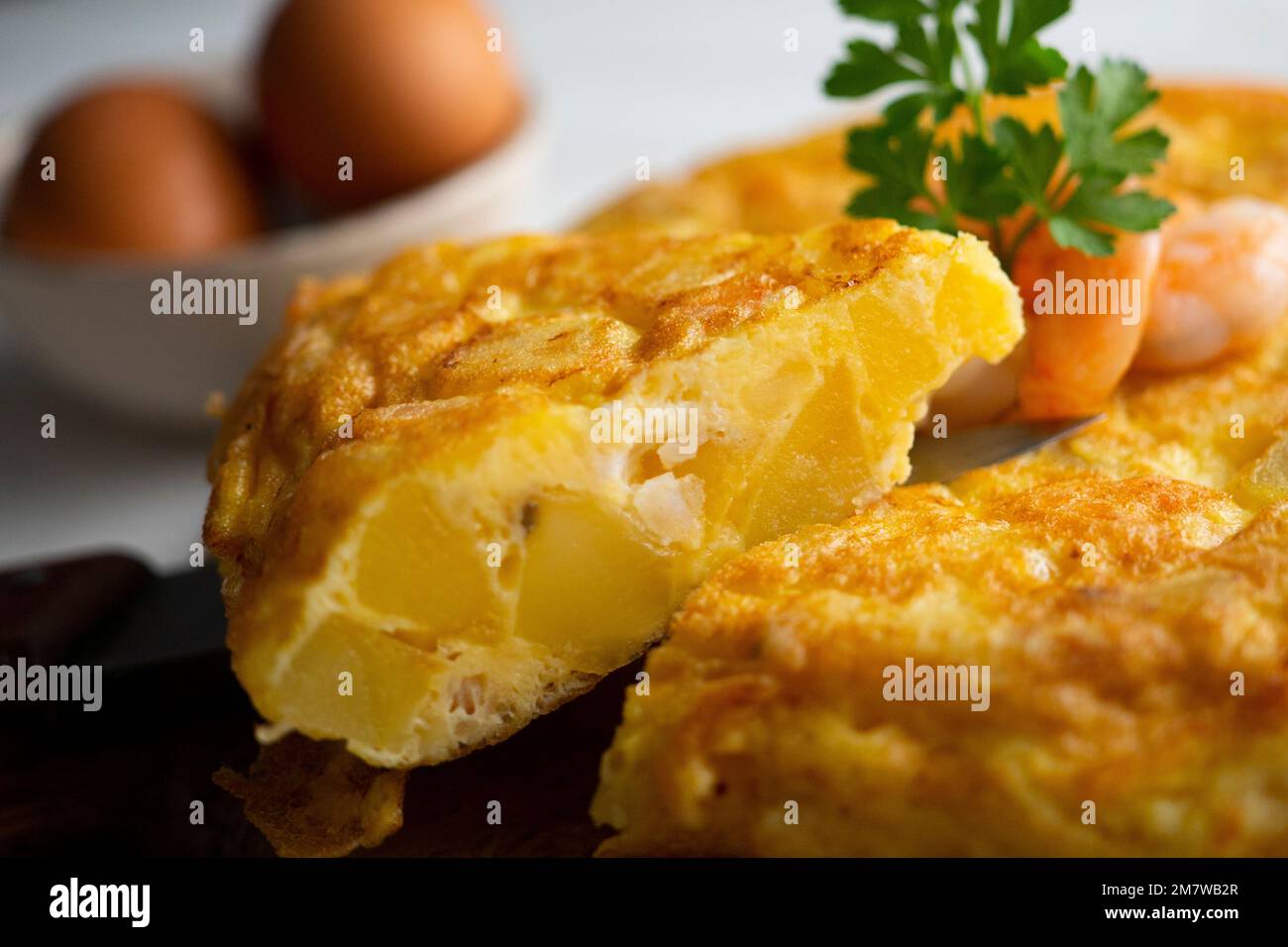 Garnelen-Kartoffel-Omelette. Das Kartoffel-Omelett oder spanisches ...
