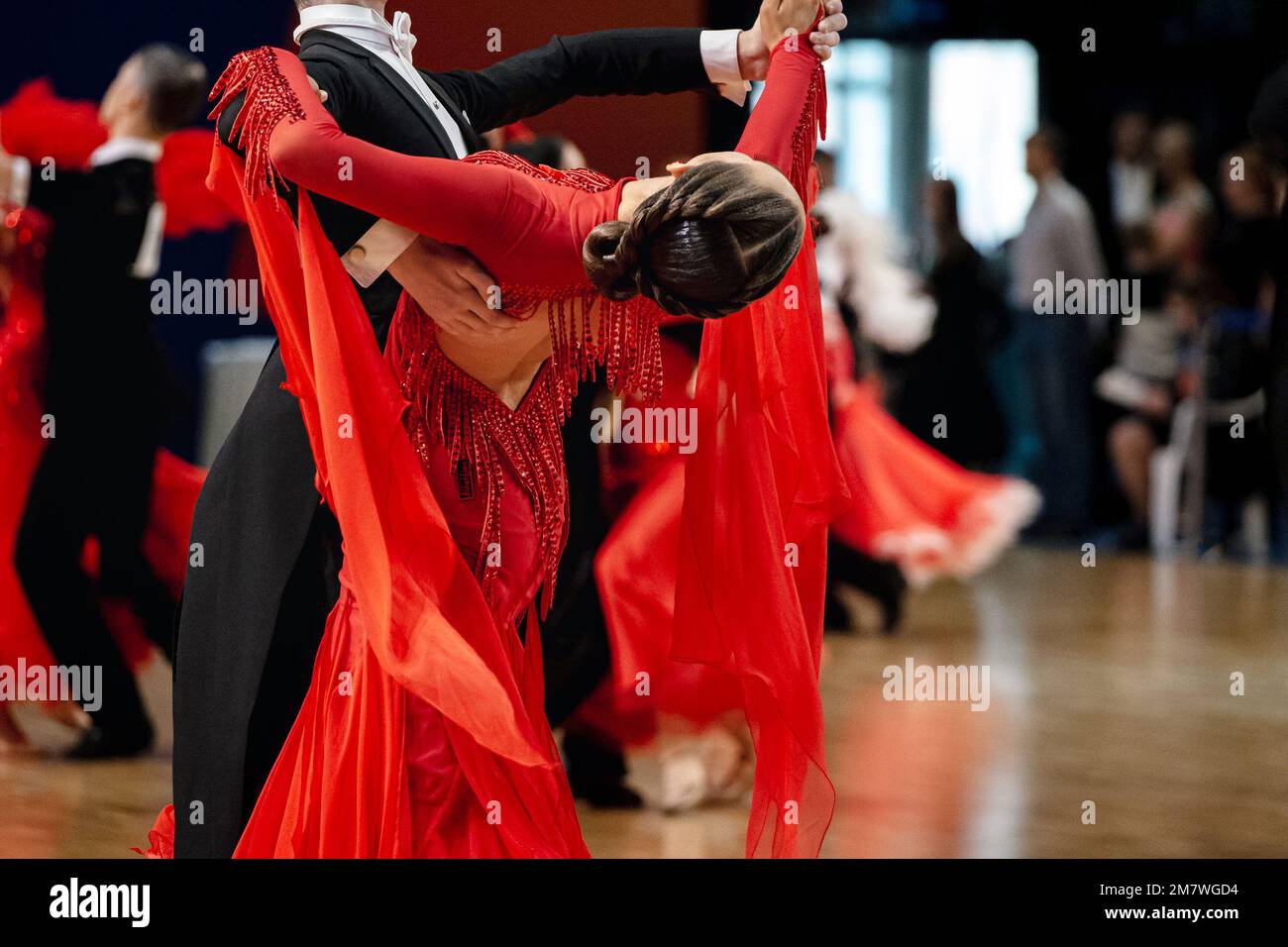 Ein paar Tänzer, die Tango tanzen Stockfoto