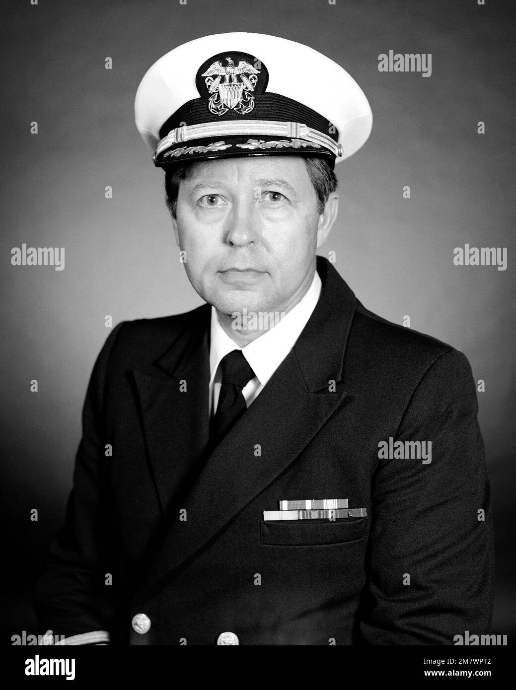 KAPITÄN Robert L. Nifong, USNR (gedeckt). Land: Unbekannt Stockfoto