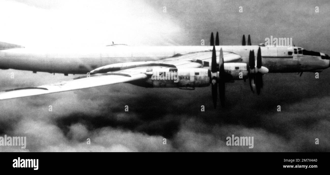 Ein Blick auf einen sowjetischen TU-95 Bear, Einen Langstreckenbomber. Land: Unbekannt Stockfoto