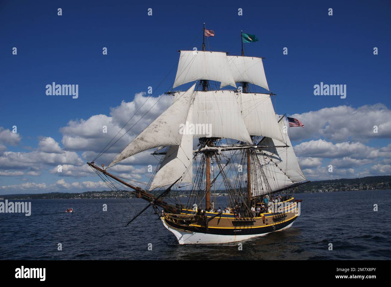 Die hölzerne Brigg Lady Washington segelt auf dem Lake Washington im Rahmen der Labor Day-Feierlichkeiten am 31. August 2012 in der Nähe von Kirkland, Washington Stockfoto