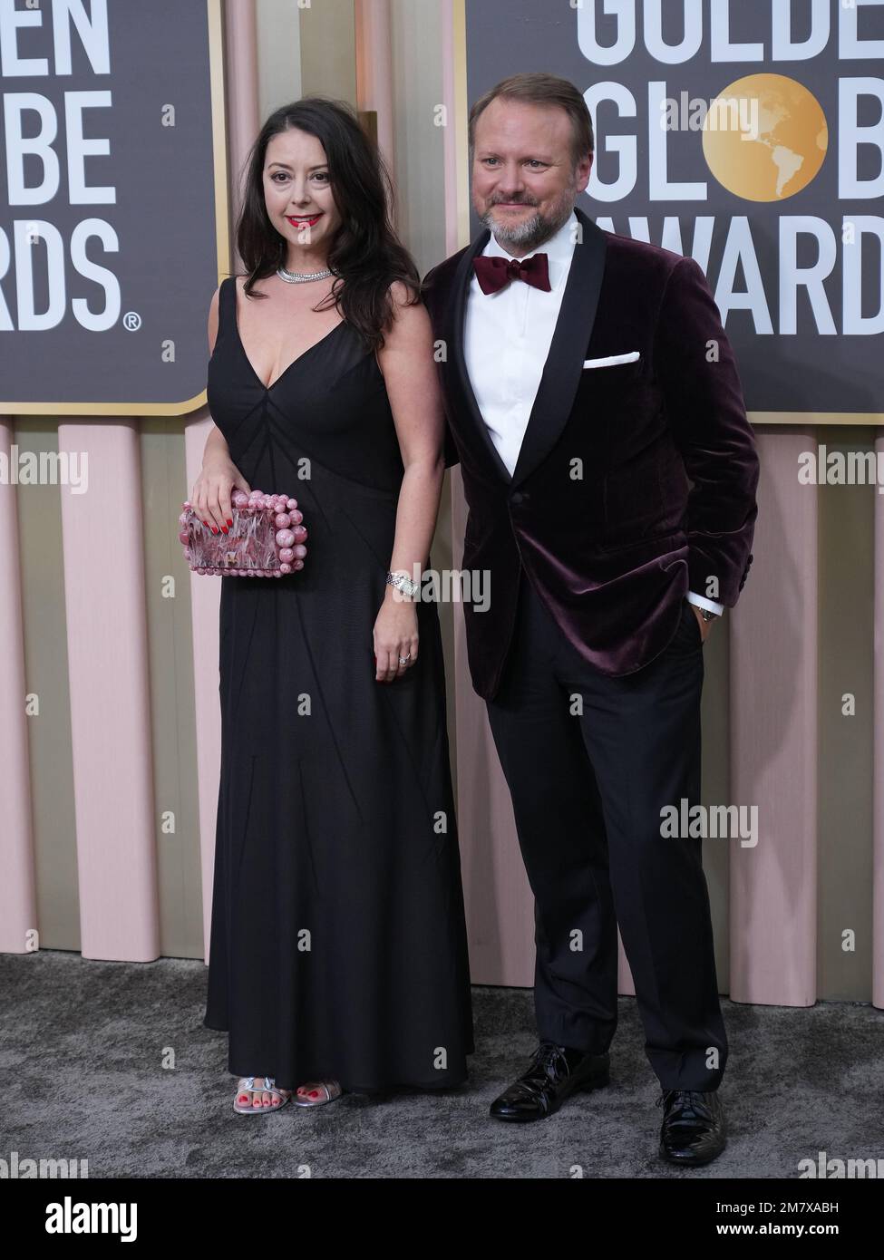 Karina Longworth und Rian Johnson nehmen an den jährlichen Golden Globe Awards 80. Teil, die am 10. Januar 2023 im Beverly Hilton in Los Angeles, Kalifornien, USA, stattfinden (Foto: Sthanlee B. Mirador/Sipa USA) Stockfoto