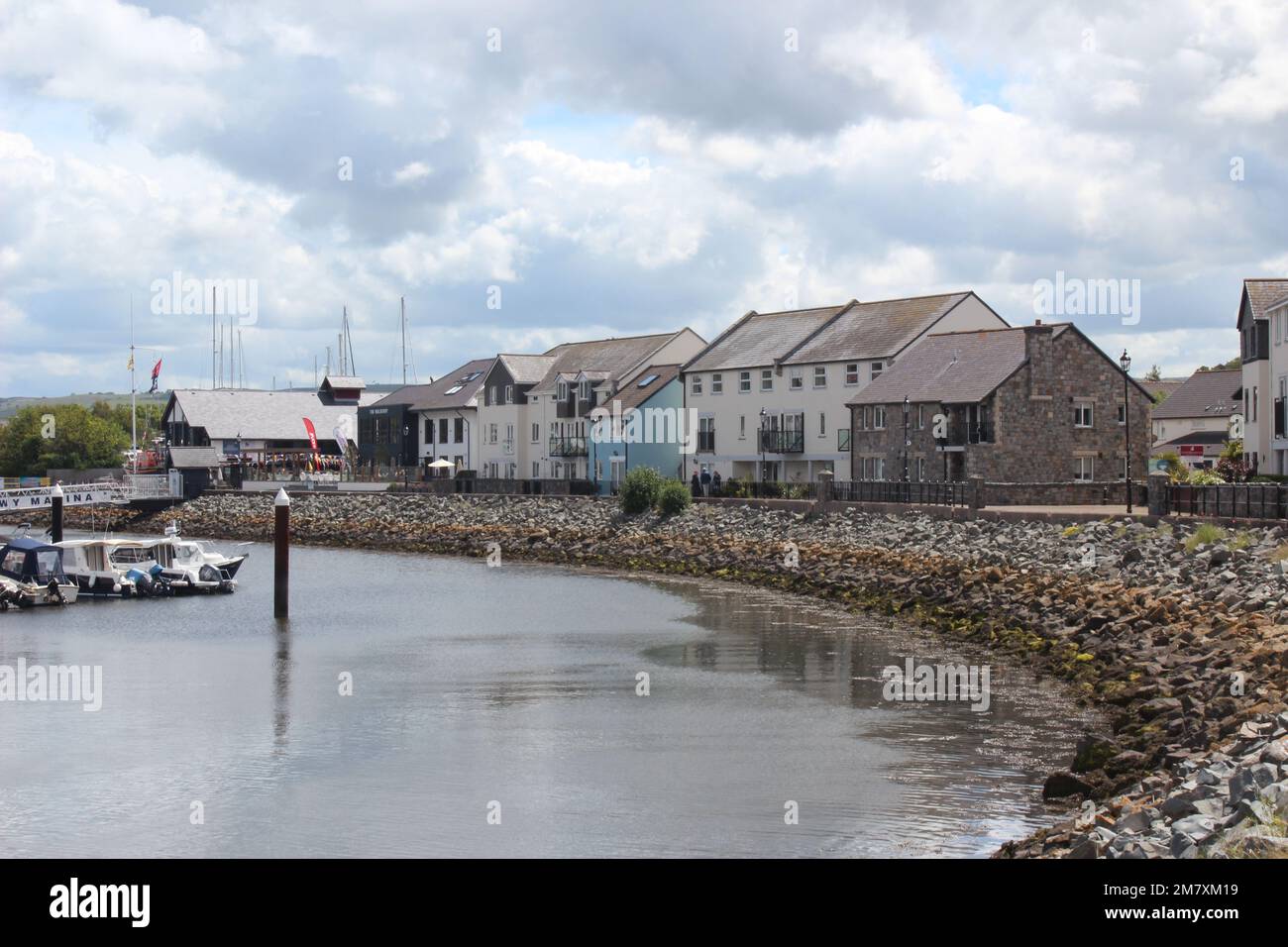 Conwy ist eine ummauerte Marktstadt und Gemeinde an der Küste von Nordwales Stockfoto